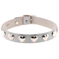 love-heart-rivets-collar.jpg